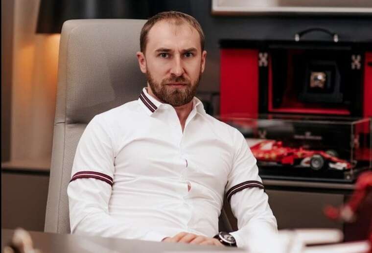 Куди знову зник відомий будівельник пірамід Олександр Пан-Прочухан?