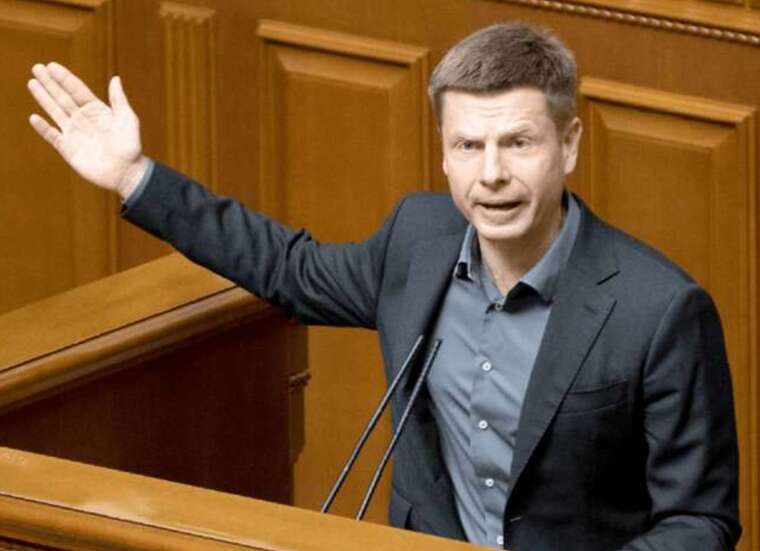 Гончаренко прокоментував критику Трампа на адресу Зеленського: "Ситуація - ху@ова"