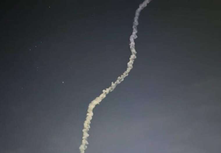 Крим під комбінованим ударом: повідомляють про вибухи у низці міст