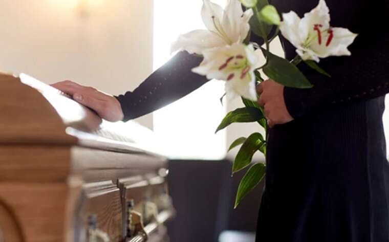 В Испании умершая женщина "ожила" перед собственными похоронами