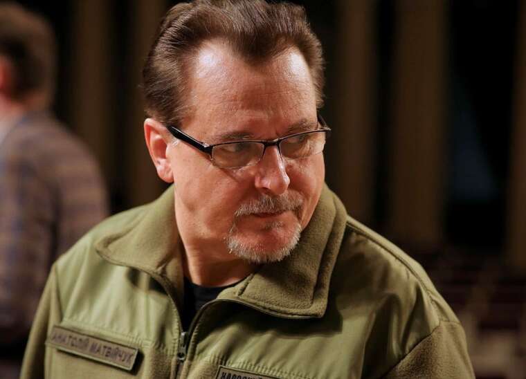 «Гроші повинні жертвувати не бабусі, а олігархи!» - Анатолій Матвійчук про несправедливість допомоги армії