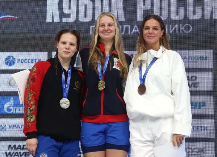 Длинные ногти стали причиной неудачи российской пловчихи на Олимпиаде в Токио