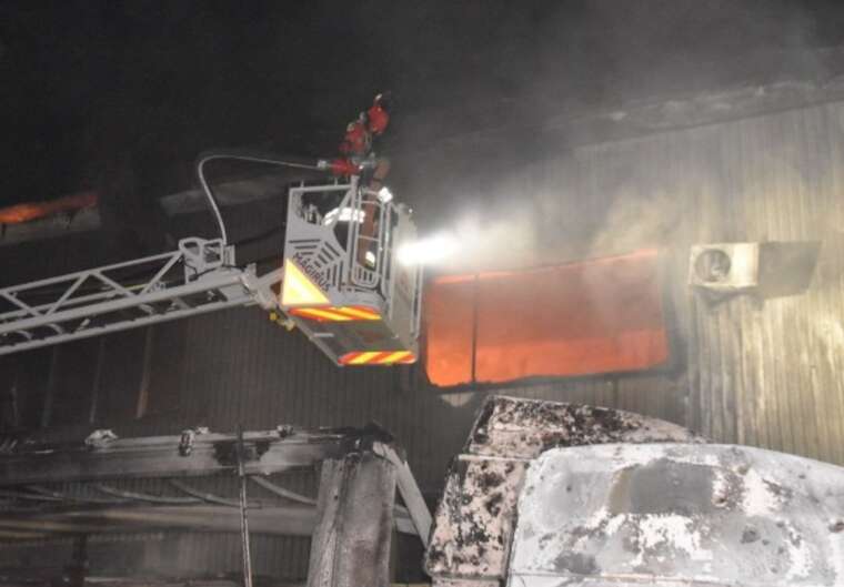 Россия атаковала Кропивницкий дронами: повреждены офисы и склады, продолжается ликвидация последствий