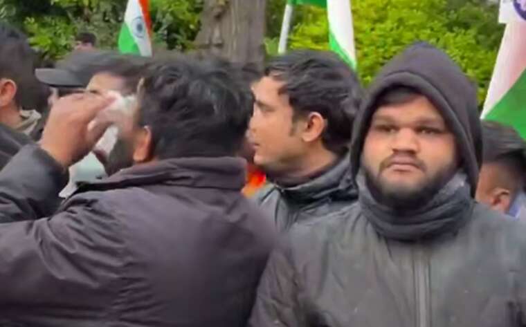 У Лондоні пройшли мітинги індійської та пакистанської діаспор: не минулося без зіткнень