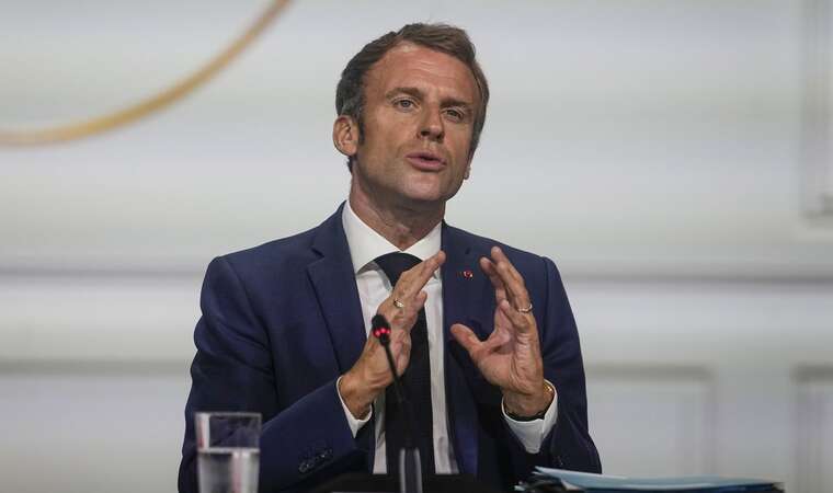 Макрон засудив вбивство вірянина у мечеті