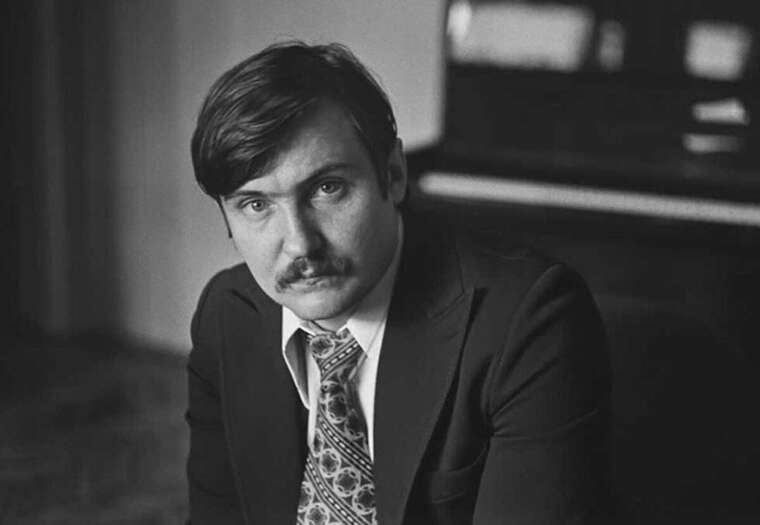 Сестра легендарного Івасюка публічно звернулася до зрадниць Таїсії Повалій та Ані Лорак