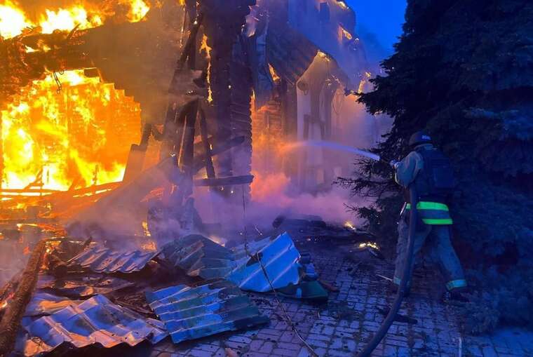 Масована атака на Дніпро: є загиблий, поранені та значні руйнування