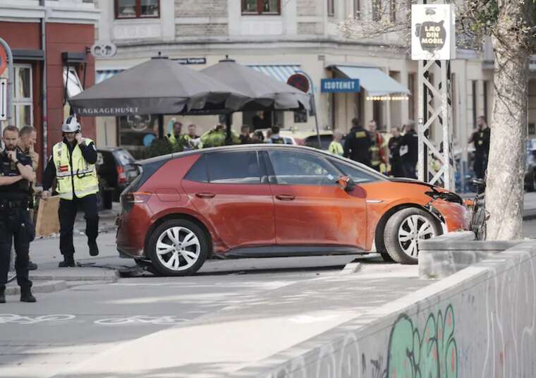 У центрі Копенгагена автомобіль в’їхав у натовп: постраждало щонайменше 12 осіб