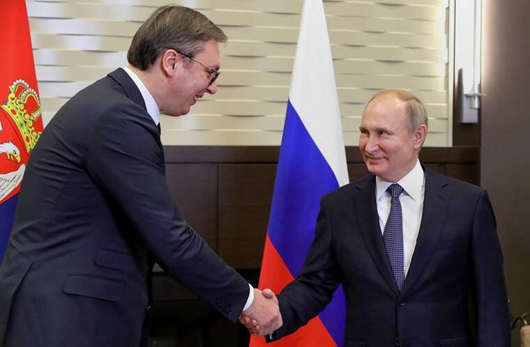 У Сербії повідомляють, що Вучич не відмовлявся від поїздки на парад у Москву