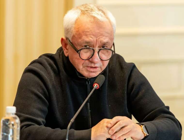 I would advise Poroshenko to take a break and calm down,  Kucherenko