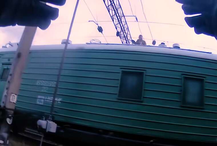 Смертельний зачепінг: у Хмельницькому підлітка вдарило струмом на даху поїзда