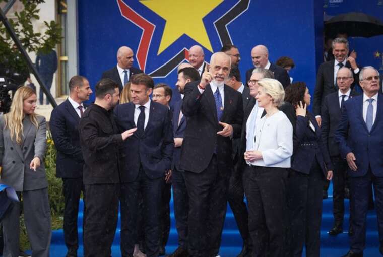 Лідери Європи в образі дітей: саміт Європейської політичної спільноти в Албанії відкрили мультфільмом