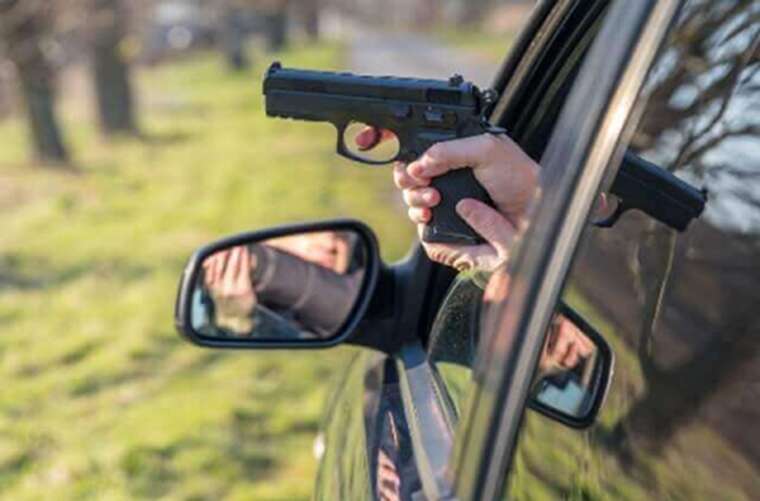 У Києві невідомі відкрили стрілянину з авто просто під час руху