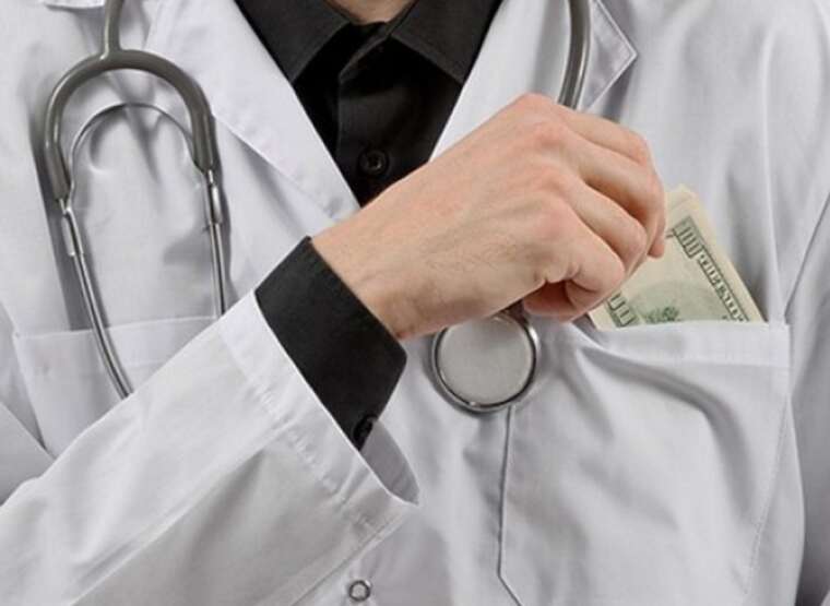 Голову військово-лікарської комісії ДПСУ викрили на схемі продажу довідок за тисячі доларів