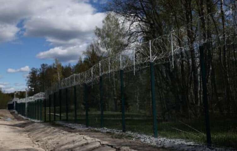 Фінляндія на кордоні з Росією побудувала перші 35 кілометрів паркану