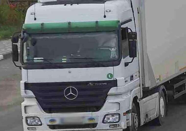 На Буковині водій вантажівки насмерть збив чоловіка, а тіло вивіз в інше село