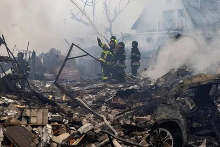 Унаслідок російського обстрілу згорів будинок експрезидента НОК України Івана Федоренка