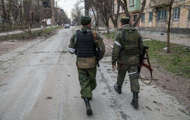 On Russian military equipment in occupied Mariupol, new markings have been recorded