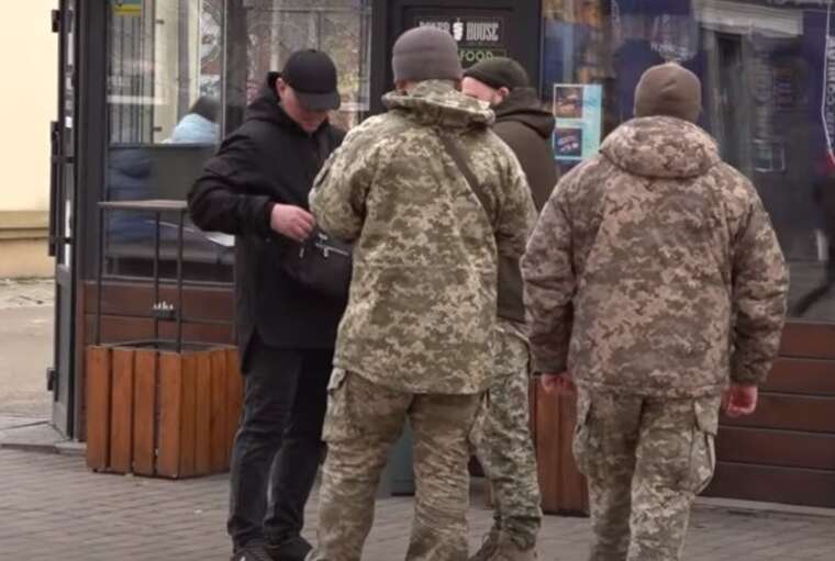 Нападники на військових мають бути морально знищені й фізично покарані, - Галамай