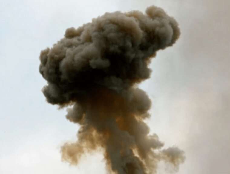 В пригороде Харькова прозвучали взрывы из-за попадания по предприятию