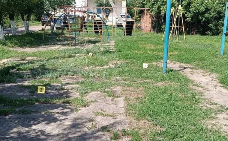 У Харкові військовий з автоматом відкрив стрілянину біля дитячого майданчика: його затримали побратими