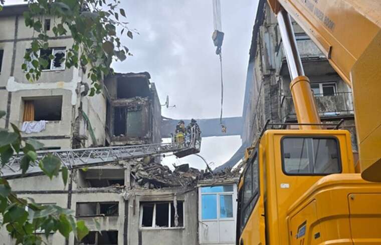 In Bilozerske, for the third day, people are being searched for under the rubble of a multi-story building after a strike by a "Shahed"