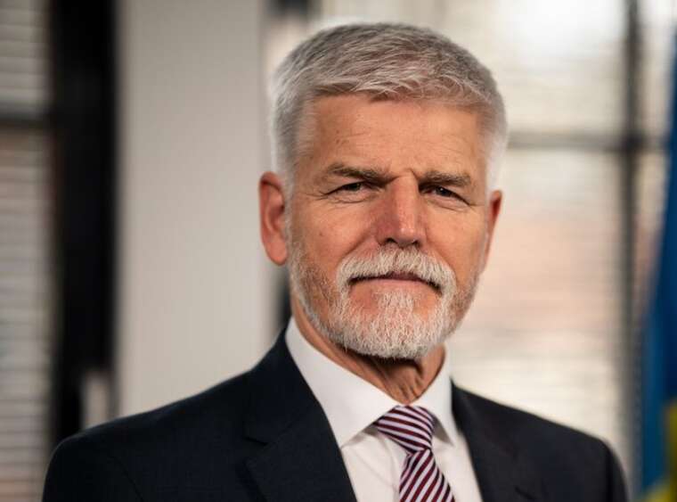 Президент Чехії не схвалює відставку уряду через скандал із біткоїнами