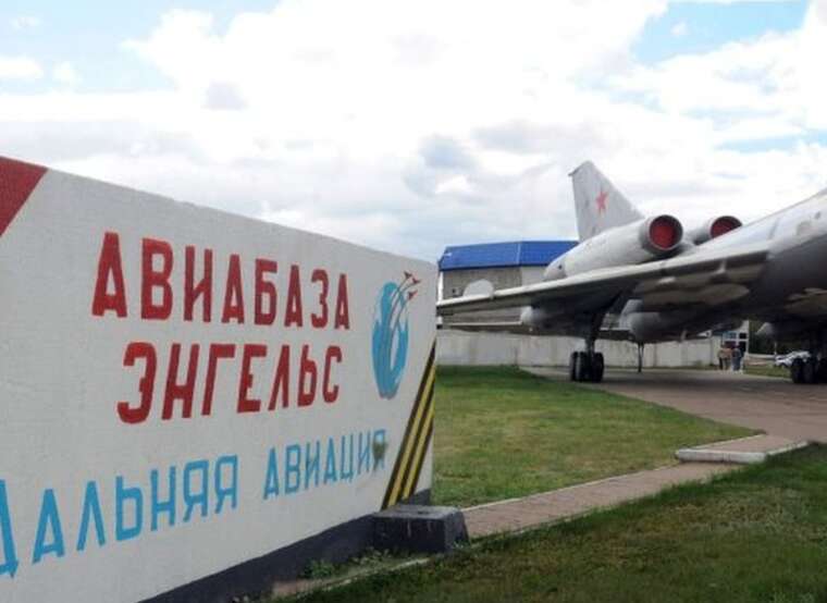 У РФ на аеродромі "Енгельс-2" зафіксували прибуття 12-го літака Іл-76 із загадковим вантажем