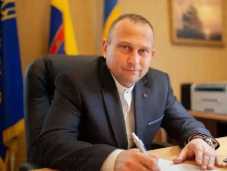 Родичка подарувала 2 мільйони: ректор одеського вишу пояснив походження грошей