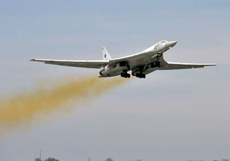 Росія зуміла залучити лише сім стратегічних бомбардувальників для масштабного удару по Україні, - Defense-Express