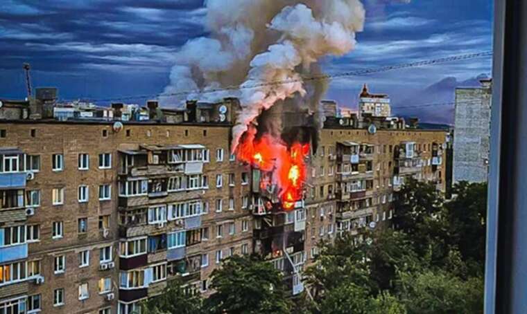 Атака РФ по Харькову: на территории предприятия заблокированы шесть работников