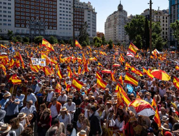 У Мадриді тисячі людей взяли участь в антиурядовому протесті