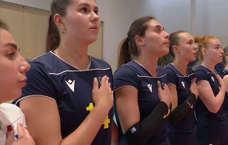 Збірній України відмовилися вмикати гімн у Словенії: гравці заспівали його самі