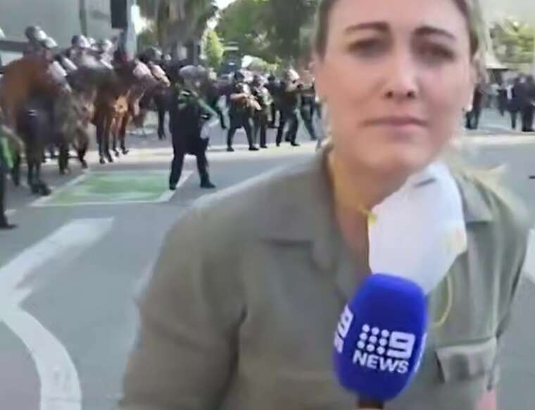В Лос-Анджелесе полицейский ранил австралийскую журналистку во время протестов