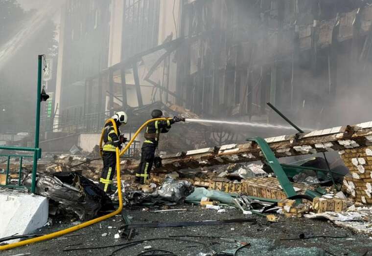 В МЗС України закликали не відкладати нові санкції проти РФ після останніх ударів