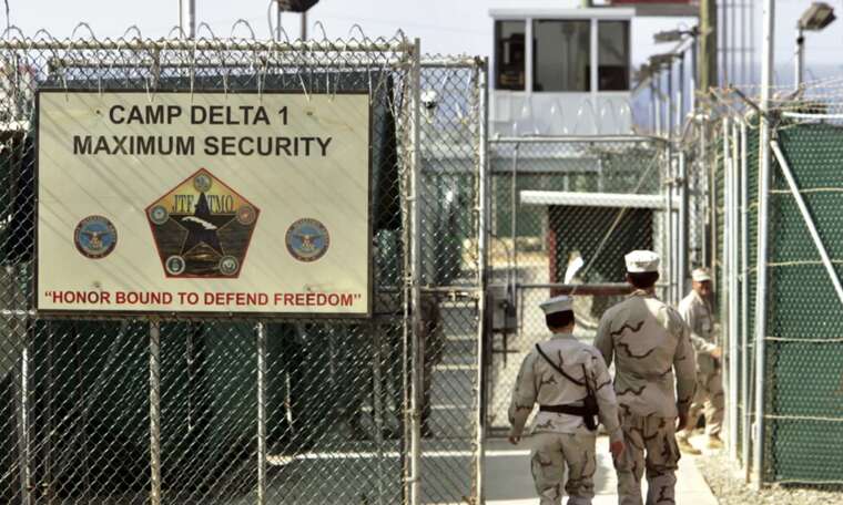 WP: Адміністрація Трампа таємно відправить до Гуантанамо тисячі мігрантів, у тому числі українців