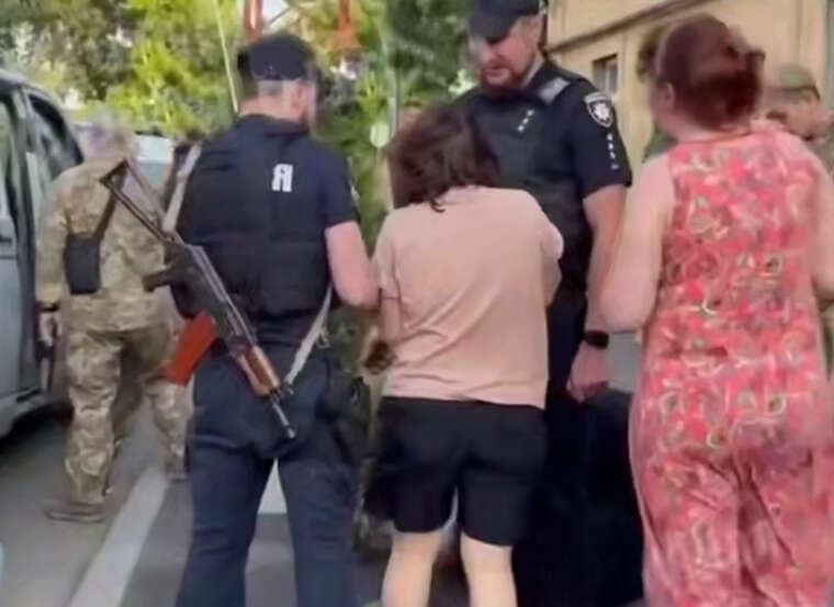 В Одесі чоловік під час втечі від співробітників ТЦК поранив військового ножем