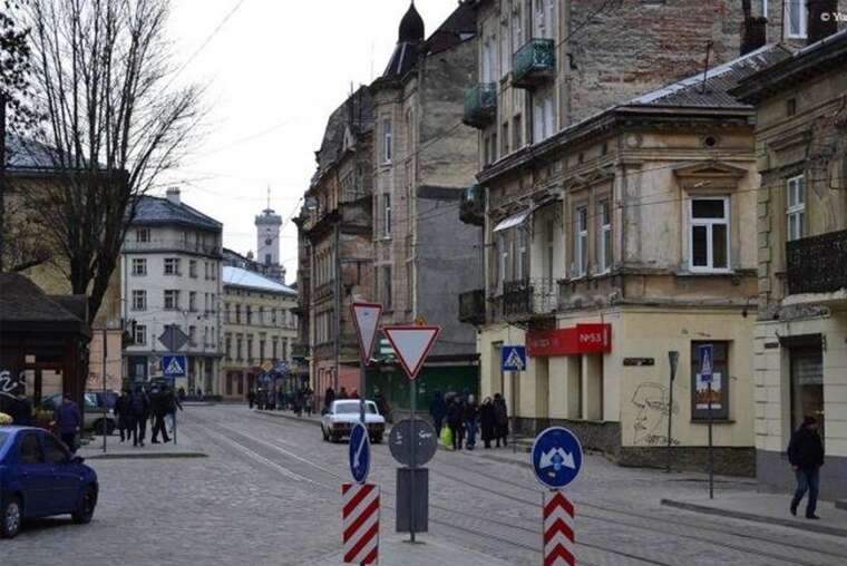 Садовый предупредил о перекрытии улиц во Львове в субботу