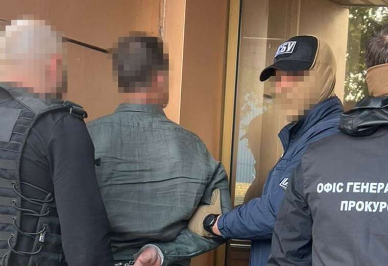 В Україні викрили ділків, які шантажували іноземну компанію-виробника засобів РЕБ
