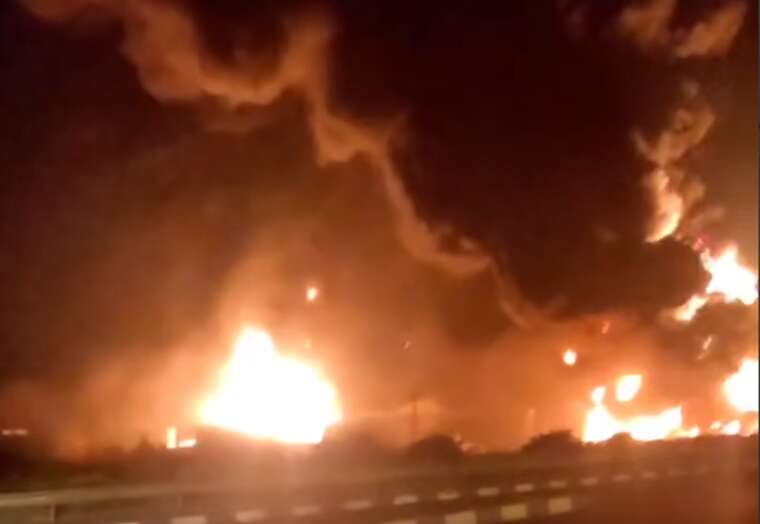 В Тегеране вспыхнул крупный пожар после атаки армии Израиля