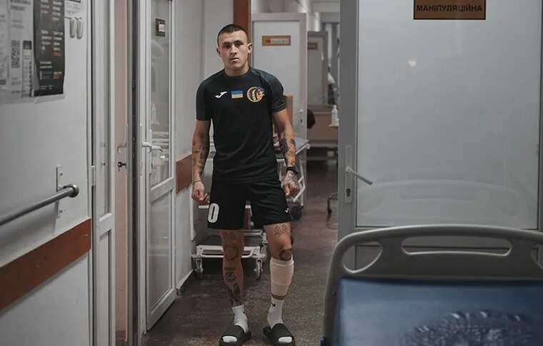 Співав гімн під завалами: журналісти розповіли історію 21-річного харківʼянина