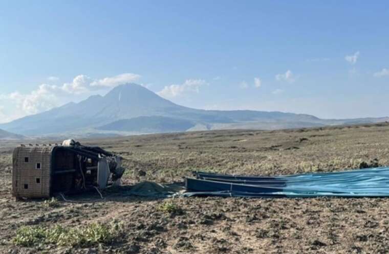 У Туреччині впали дві повітряні кулі з туристами, внаслідок чого є загиблий