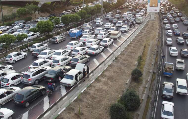 Тысячи людей из-за атак Израиля покидают опасные зоны Ирана