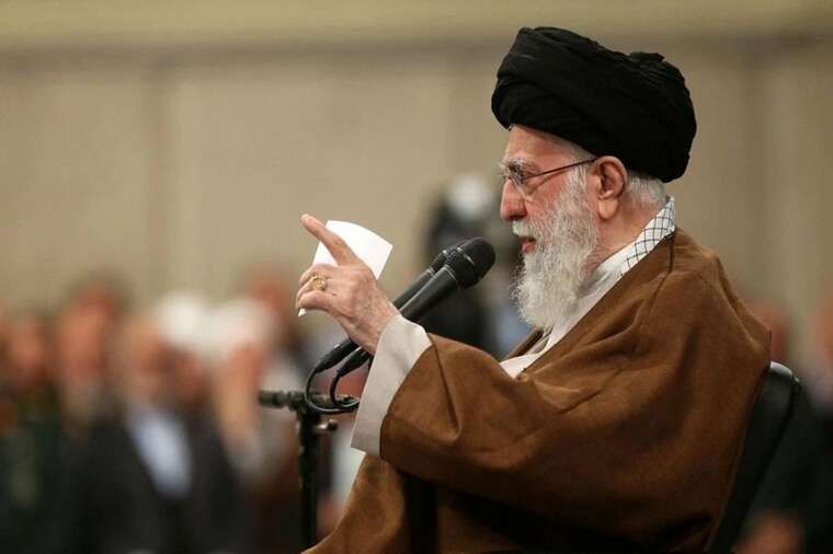 Iran International дізнався, що верховний лідер Хаменеї сховався в бункері