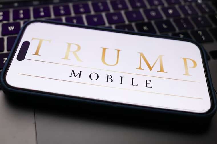 Сім’я Трампа запускає мобільний сервіс і смартфони Trump Mobile за 499 доларів