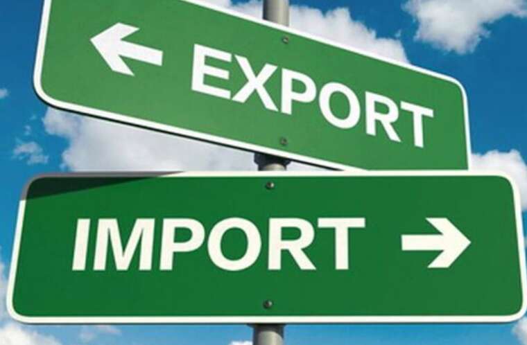 Украина сокращает экспорт и увеличивает импорт товаров