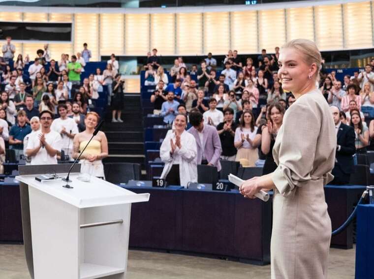 Украинская делегация покинула Европейский молодежный форум из-за выступления Дарьи Навальной