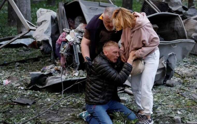 A strike on a nine-story building in Kyiv: the boy whom the parents were waiting for died