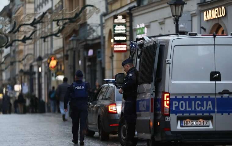 Українка вкрала гаманець в обмінному пункті у Варшаві