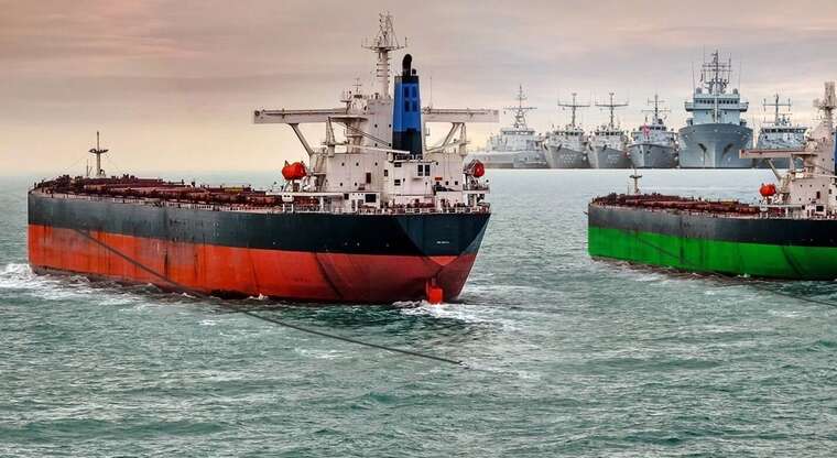 В Оманській затоці горів танкер "тіньового флоту" РФ